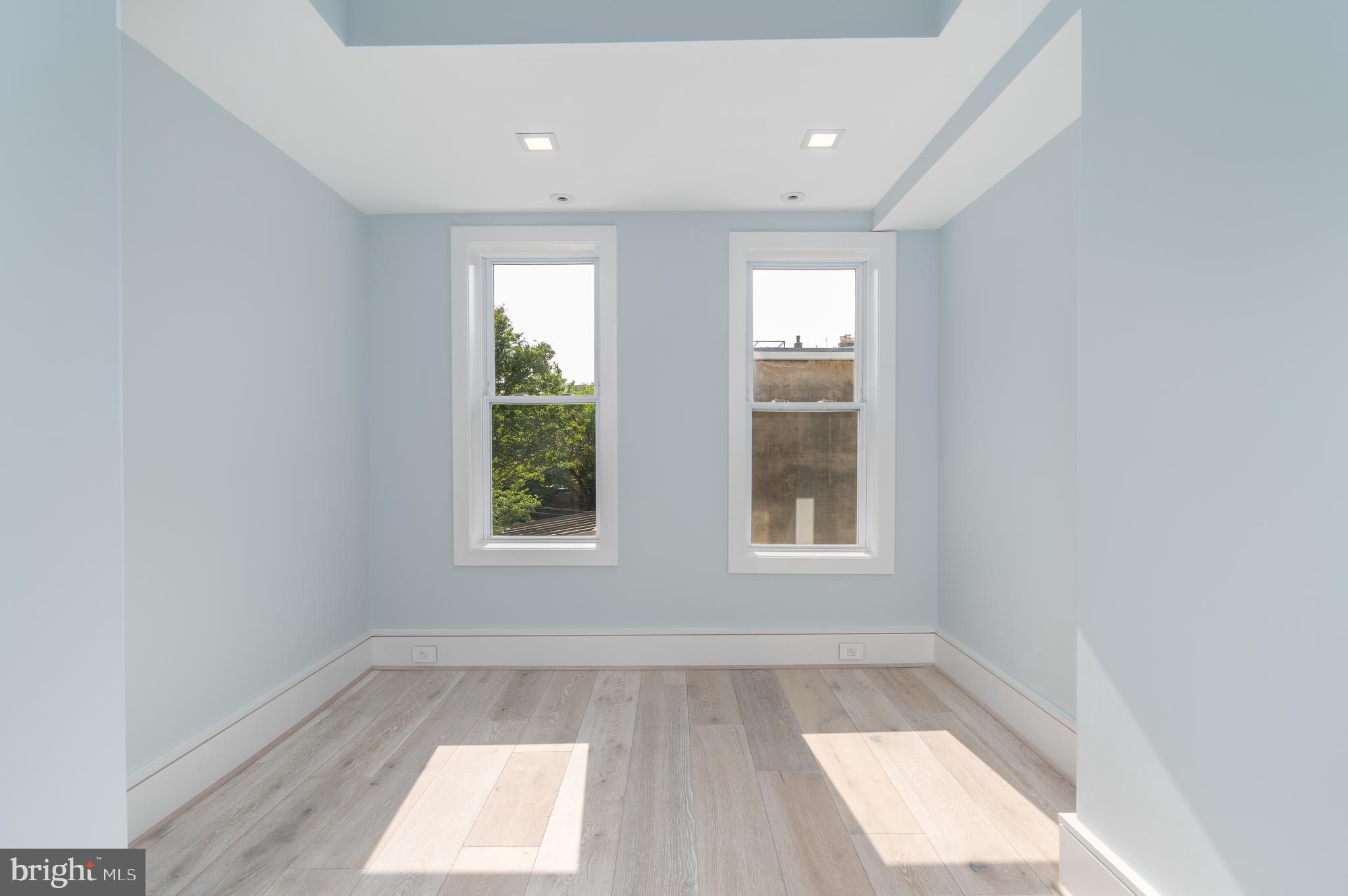 LOGAN - Residential