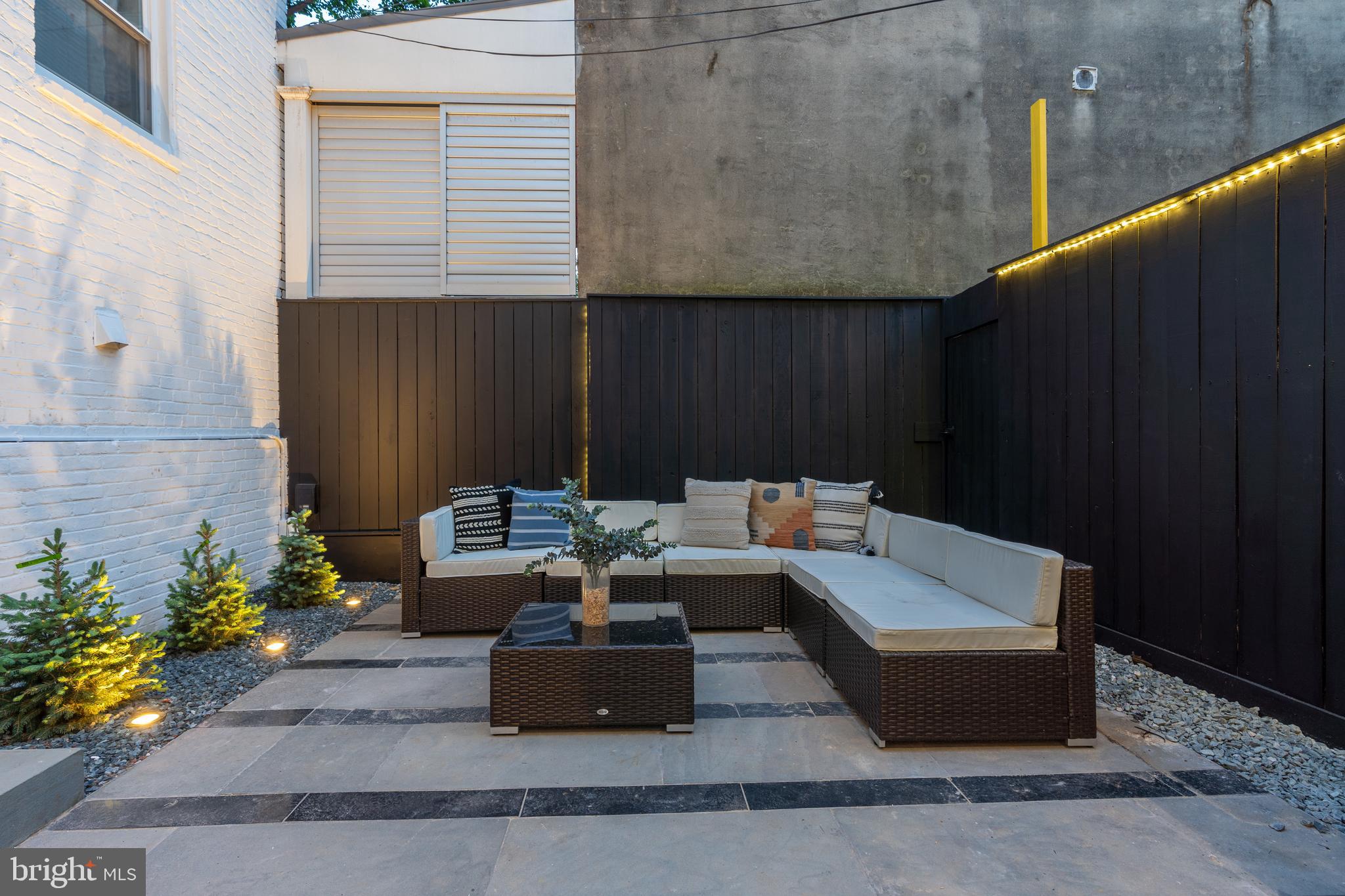 LOGAN - Residential