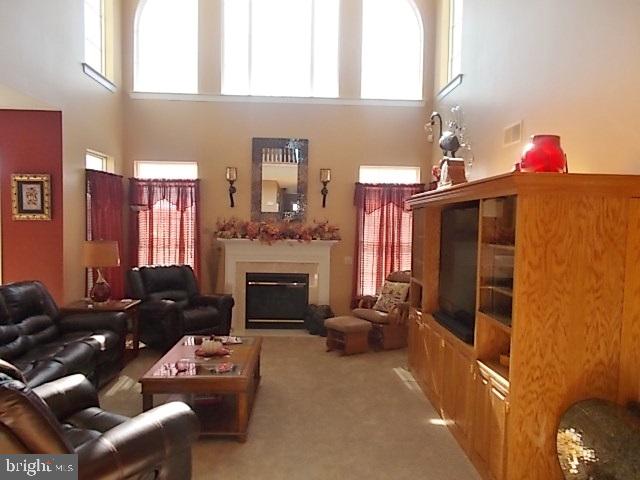 WOODRIDGE HUNT - Residential