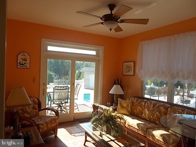 WOODRIDGE HUNT - Residential