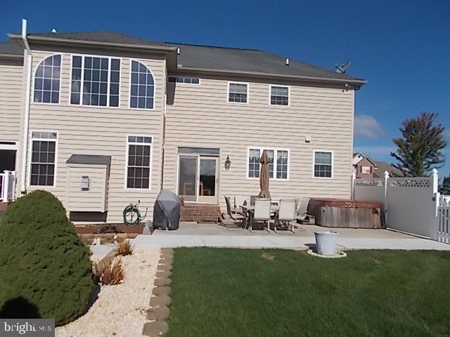 WOODRIDGE HUNT - Residential