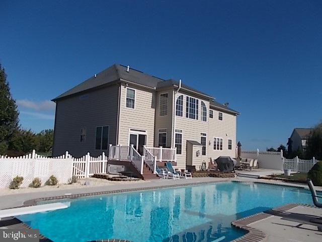 WOODRIDGE HUNT - Residential