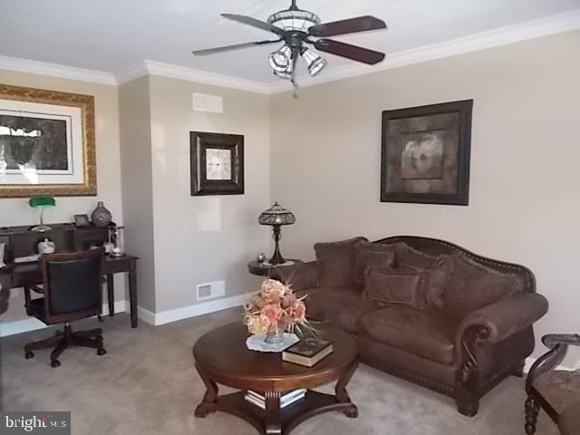 WOODRIDGE HUNT - Residential