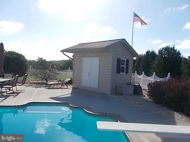 WOODRIDGE HUNT - Residential