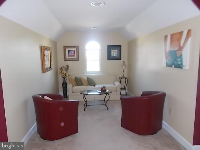WOODRIDGE HUNT - Residential
