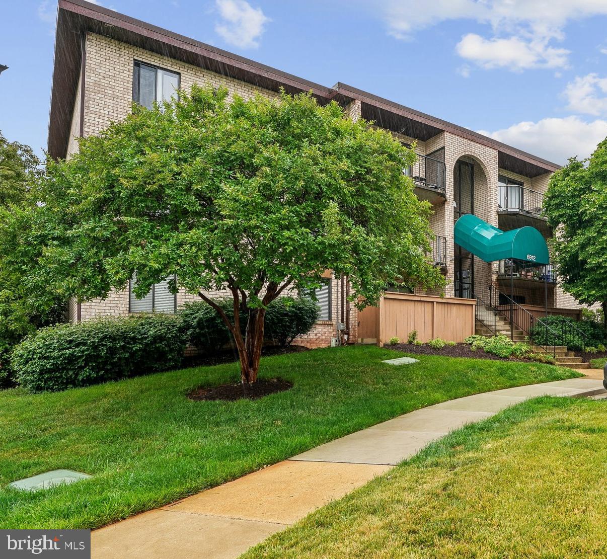 HUNTING RIDGE - Residential