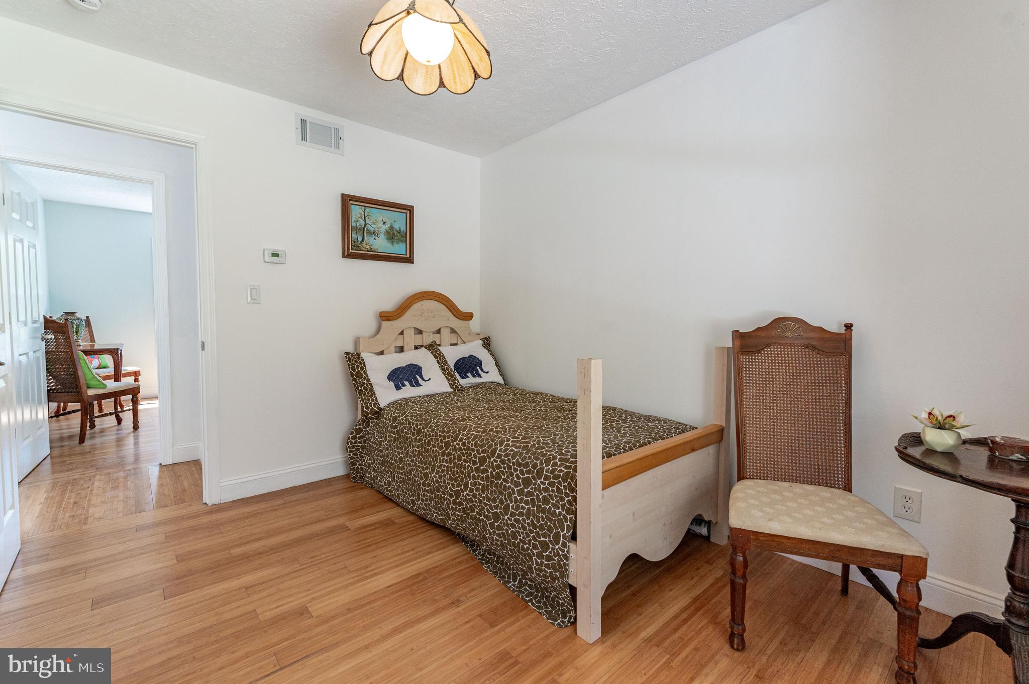GLENOAK FOREST - Residential