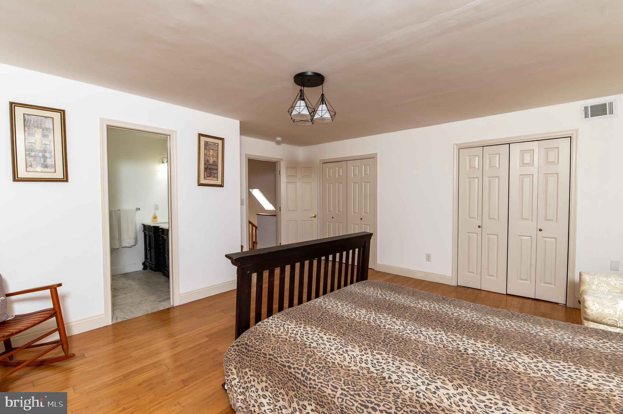 GLENOAK FOREST - Residential
