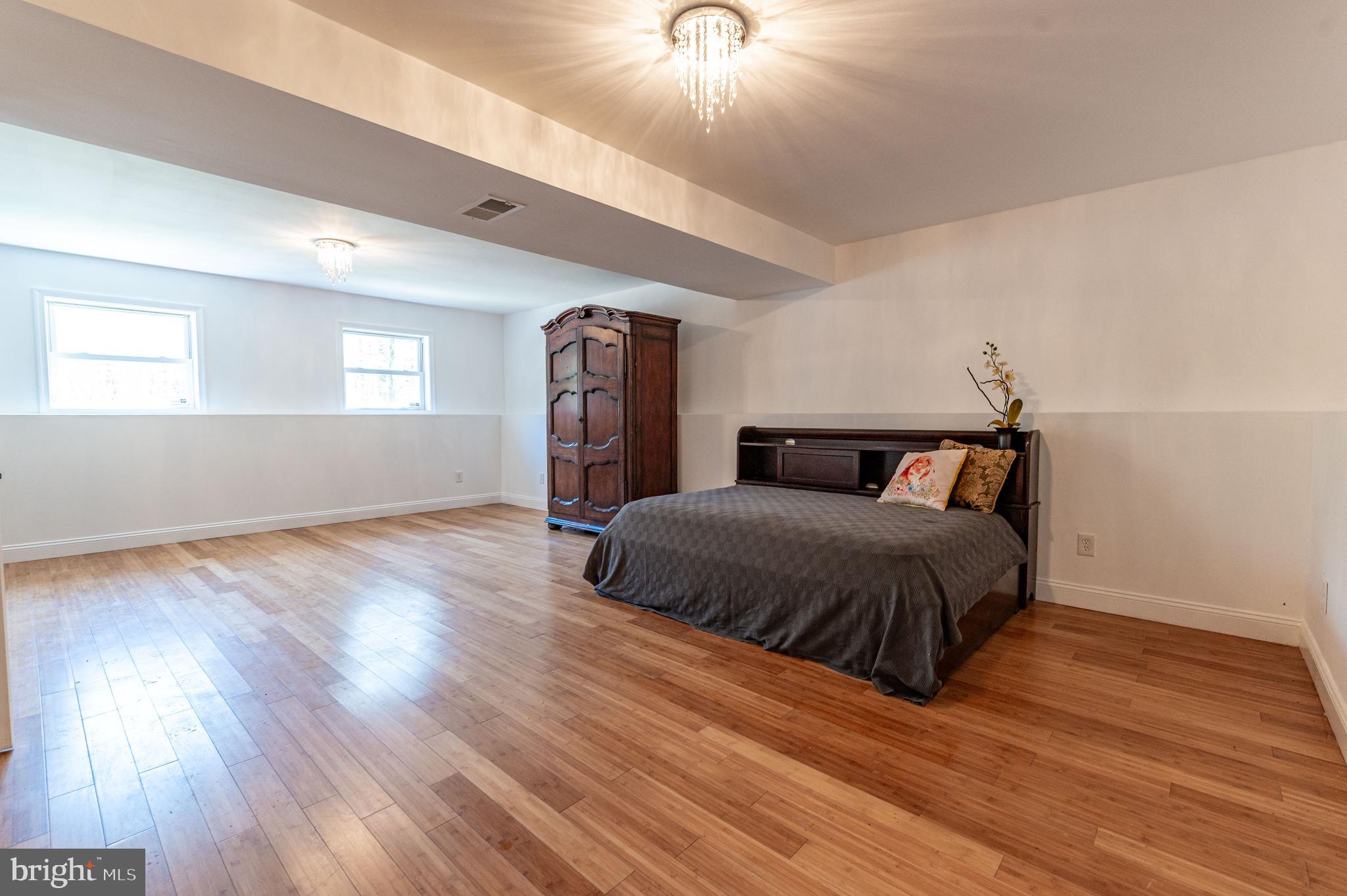 GLENOAK FOREST - Residential