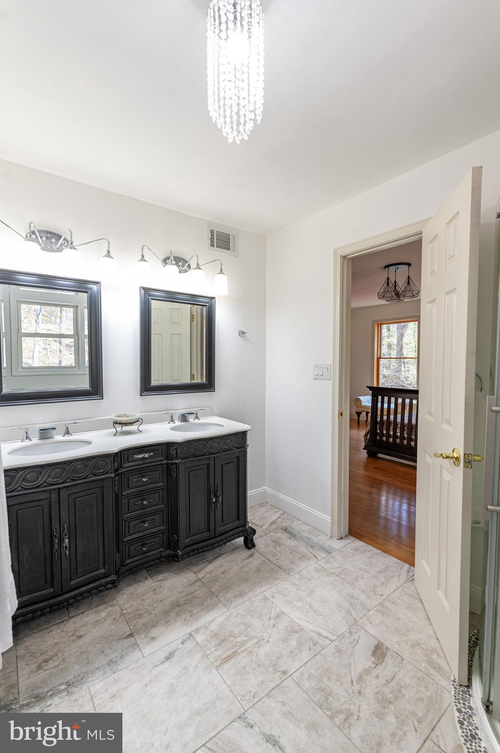 GLENOAK FOREST - Residential