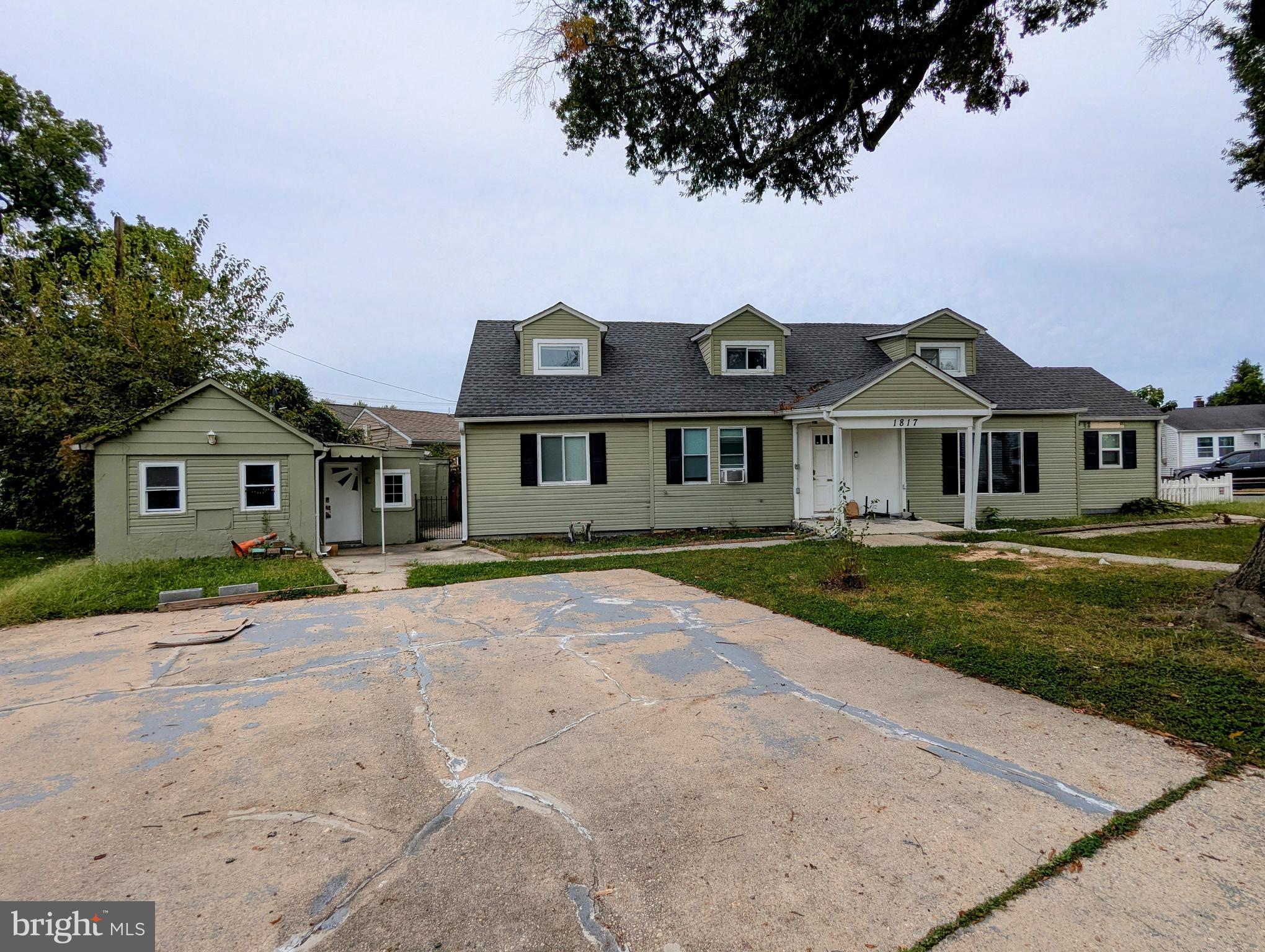 Short Sale - Detached home in Essex.  Home to remain on the market for minimum of 8 days prior to an offer being accepted.  Needs work - Sold As-Is.  See agent remarks for more information.