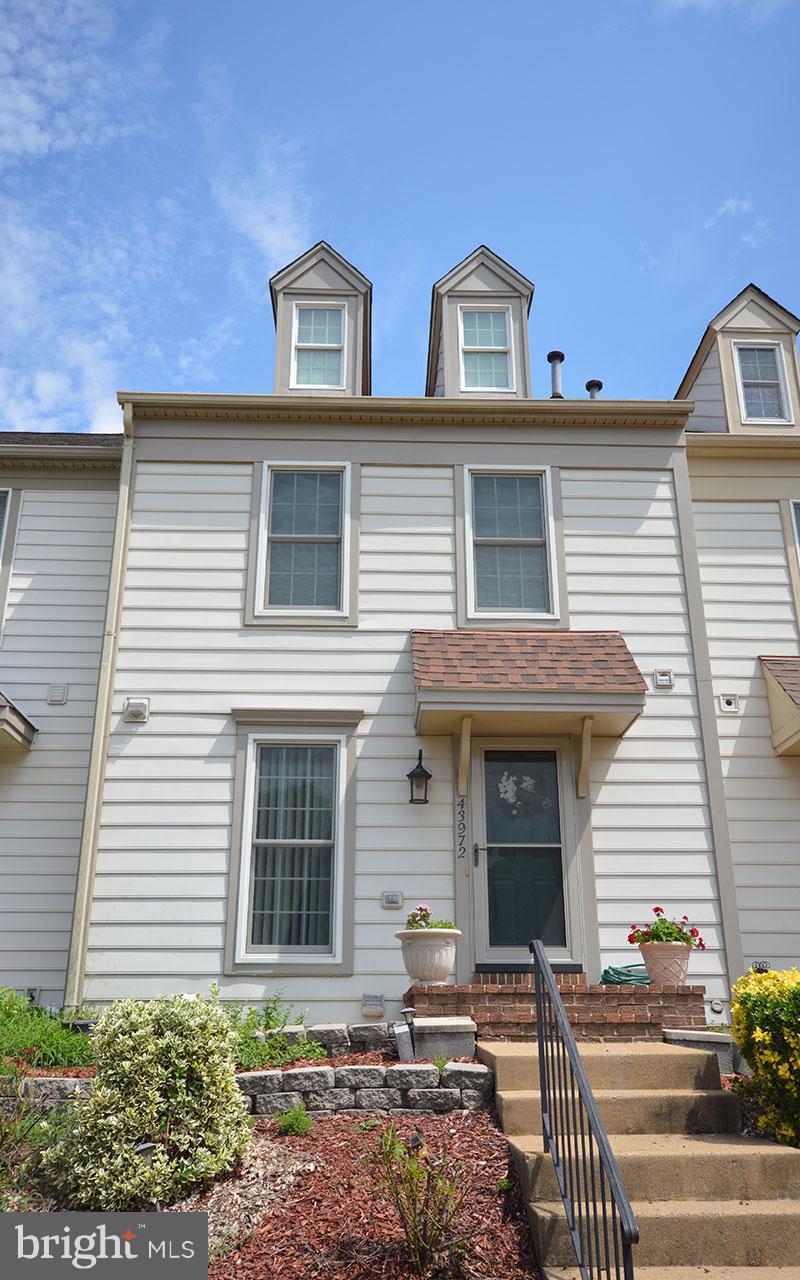 Lower Level walkout basement rental. One big bedroom and full bath. Fully furnished. Rent includes utilities.