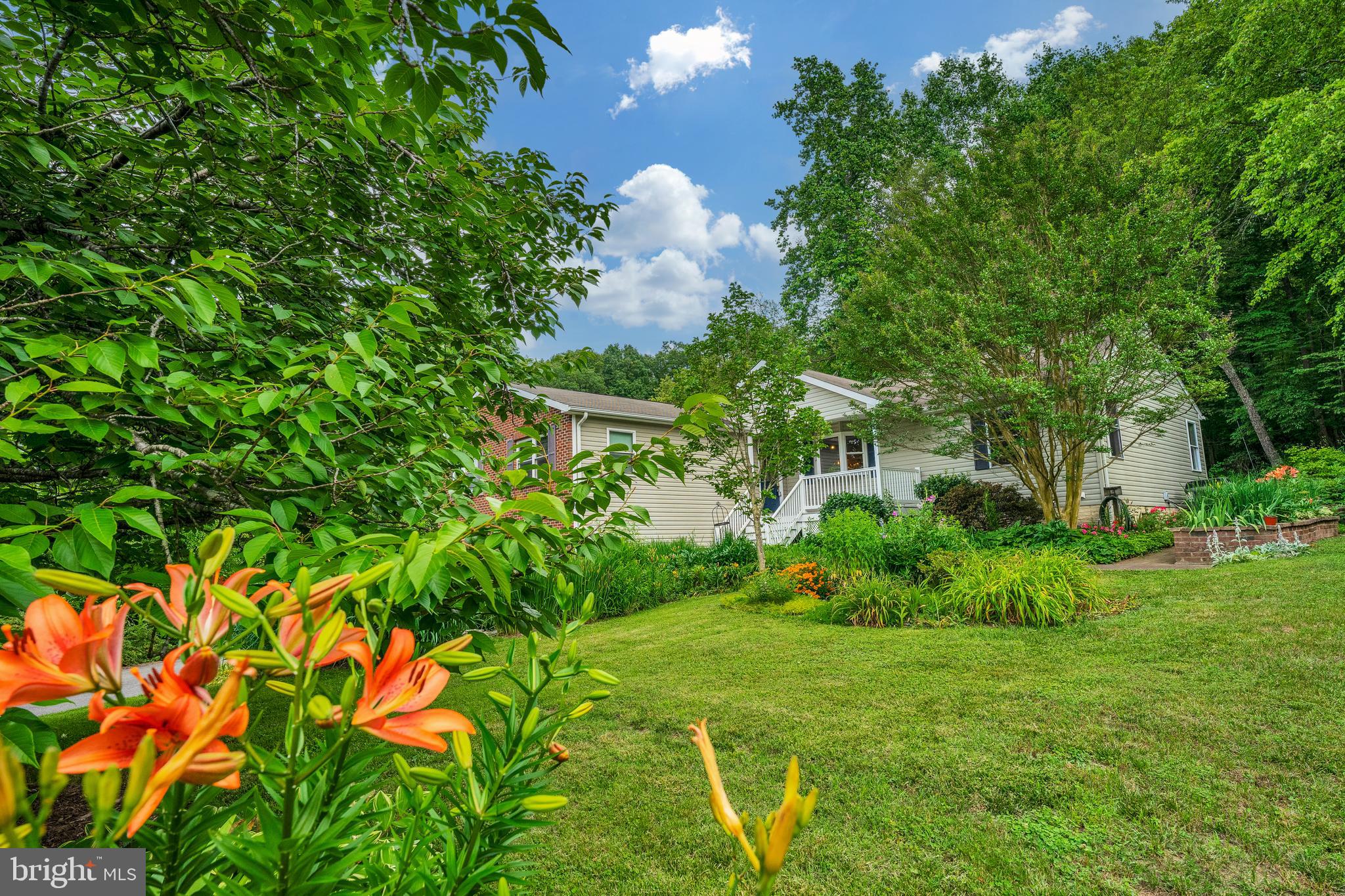 SUNSHINE HILLS - Residential