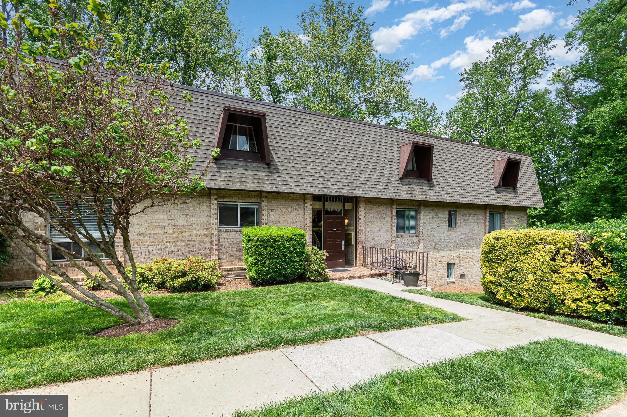 VANTAGE HILL - Residential