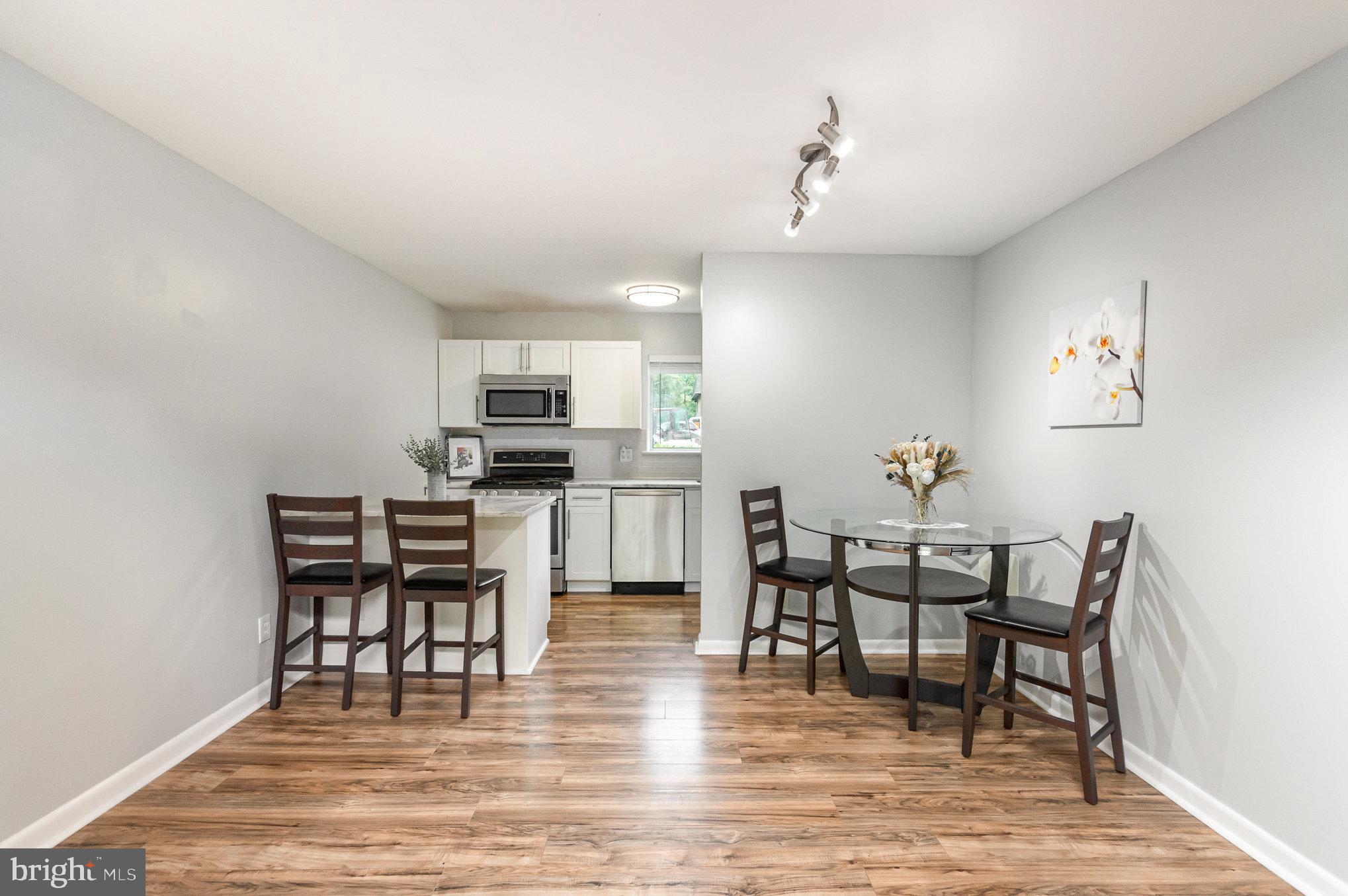 VANTAGE HILL - Residential