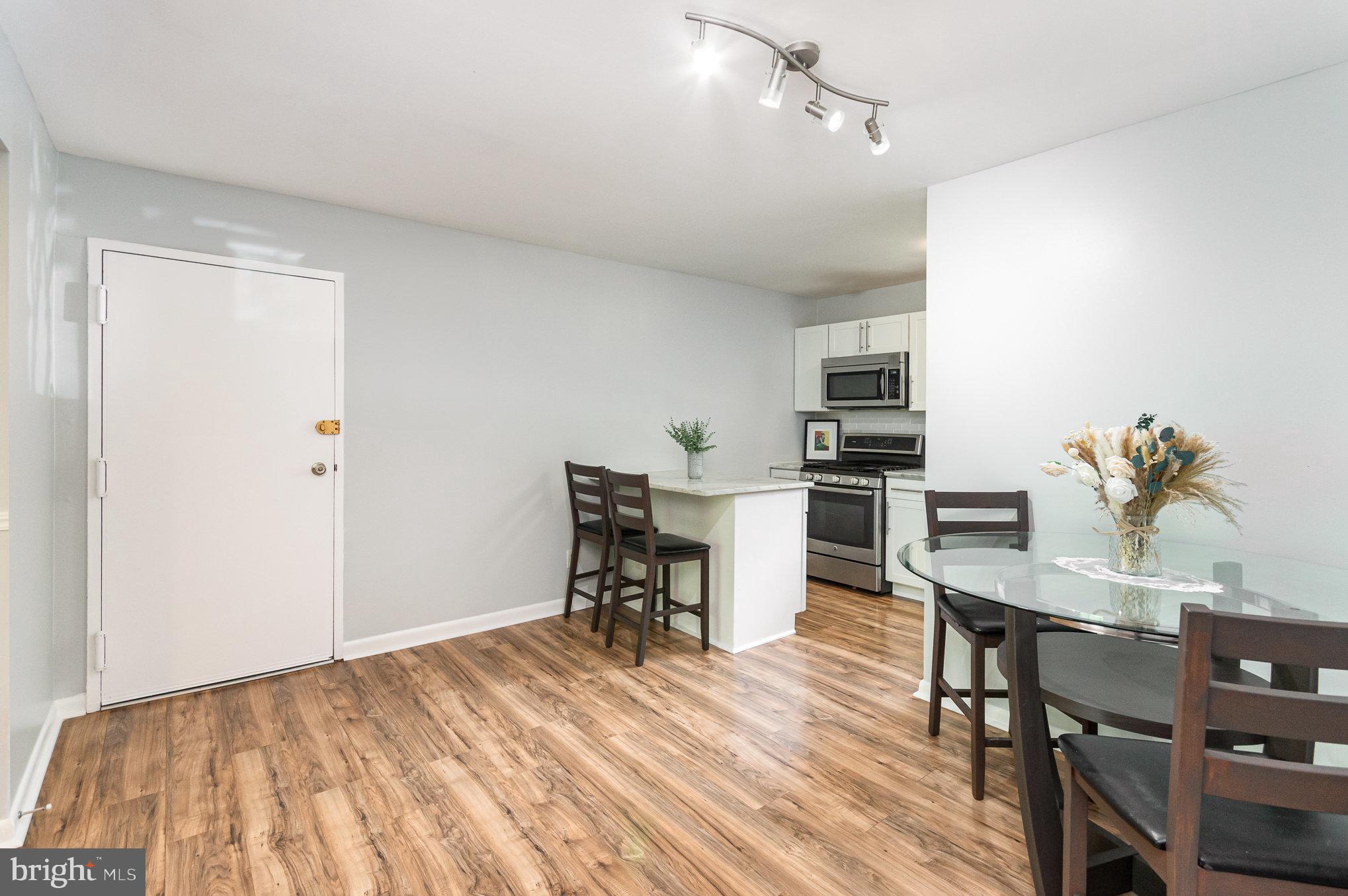 VANTAGE HILL - Residential