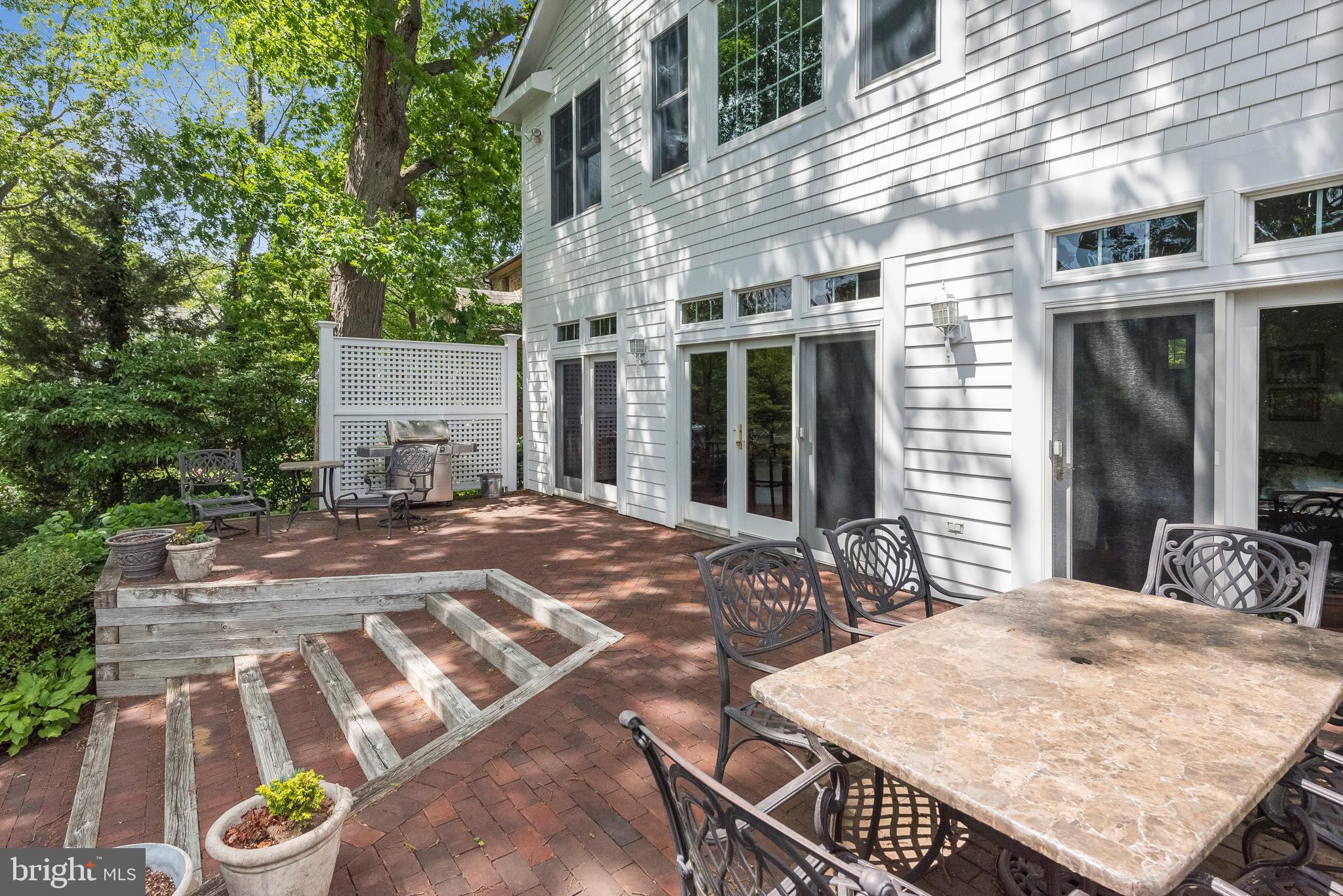 MURRAY HILL - Residential