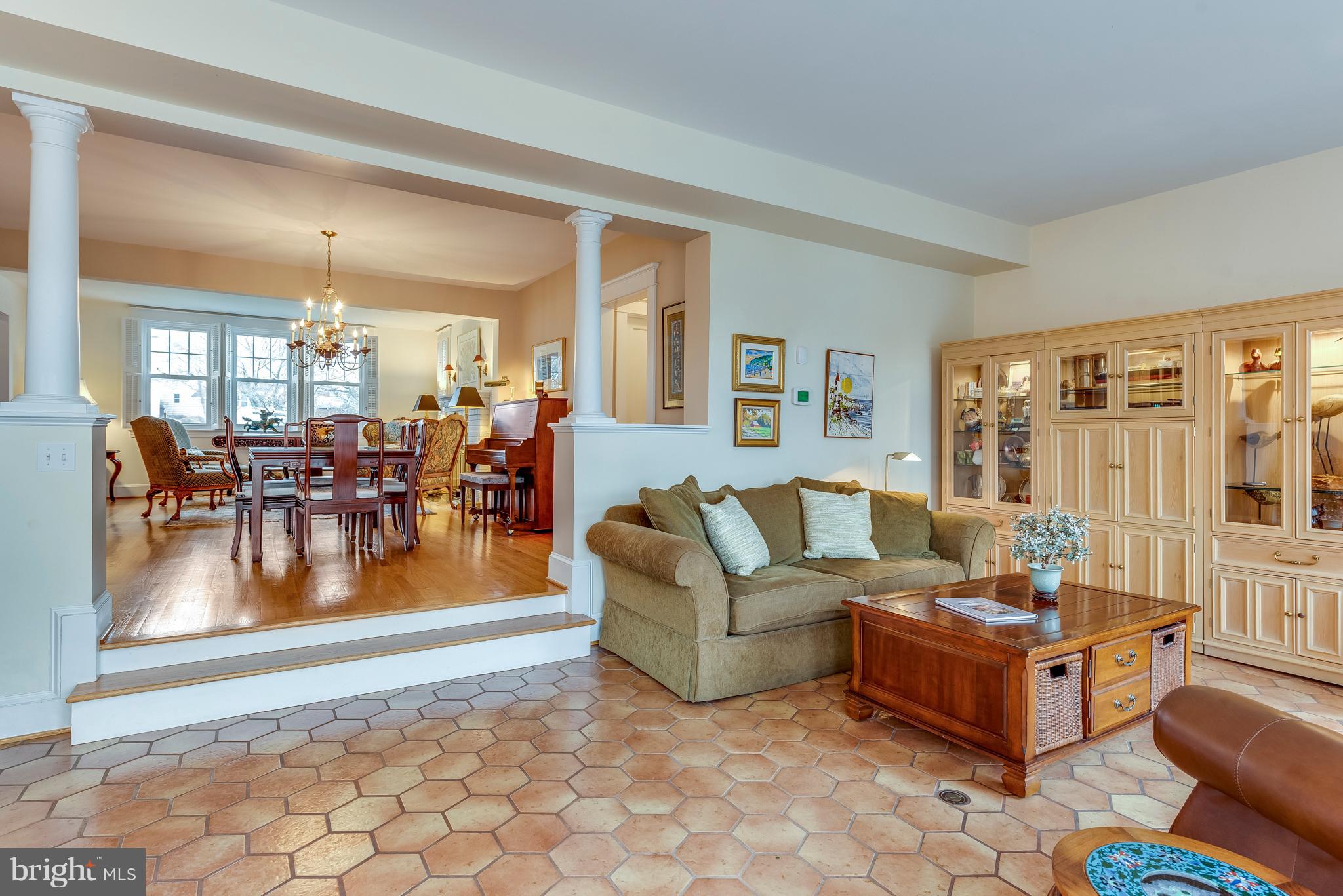 MURRAY HILL - Residential