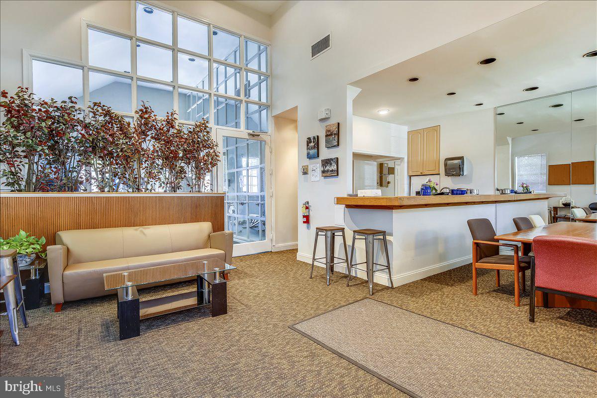 POTOWMACK CROSSING - Residential