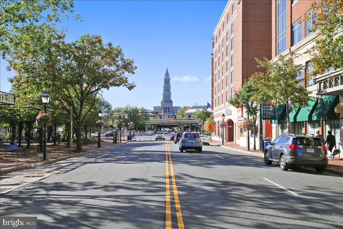 POTOWMACK CROSSING - Residential