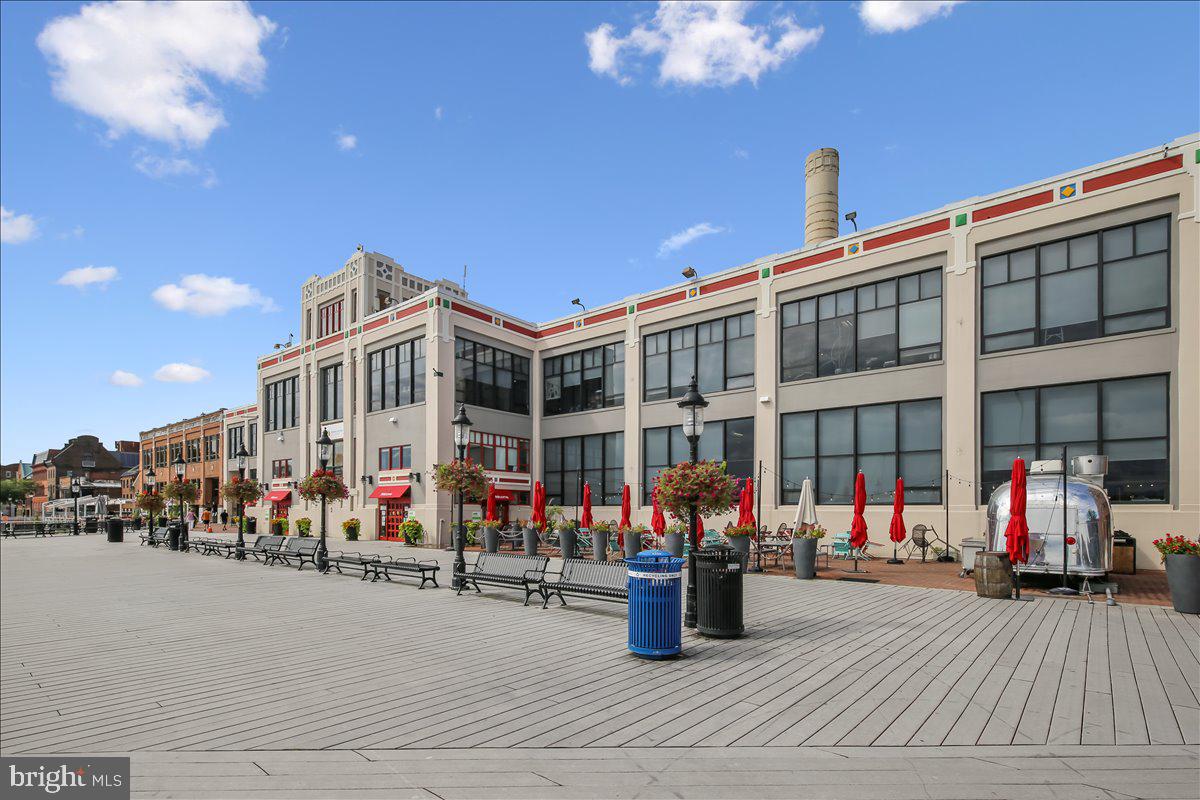 POTOWMACK CROSSING - Residential