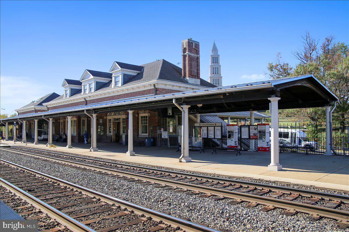 POTOWMACK CROSSING - Residential