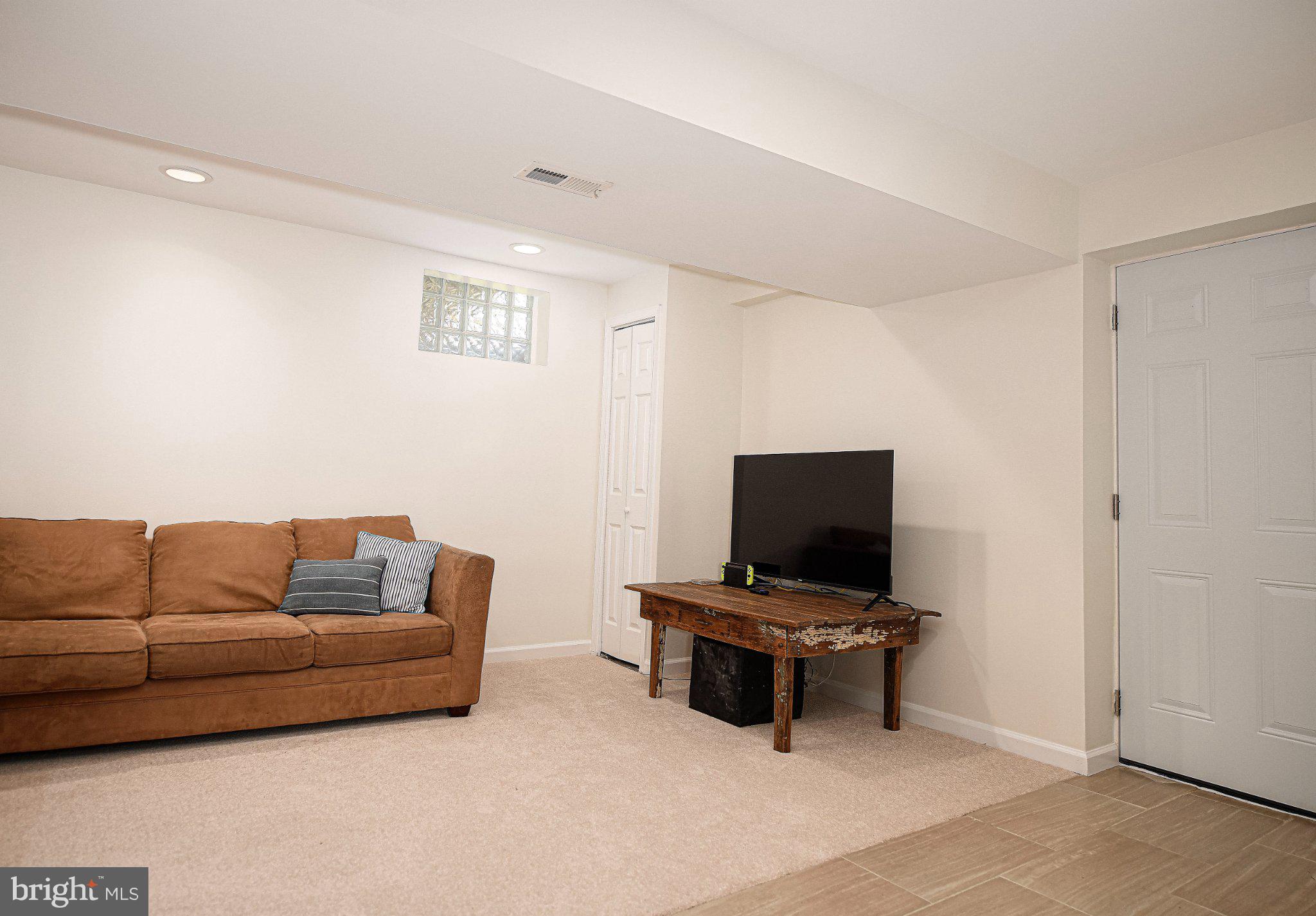 SPRINGHOUSE STATION - Residential