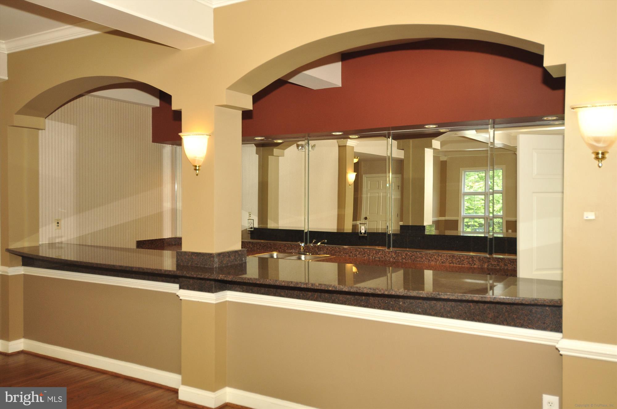 KINGSTOWNE - Residential Lease