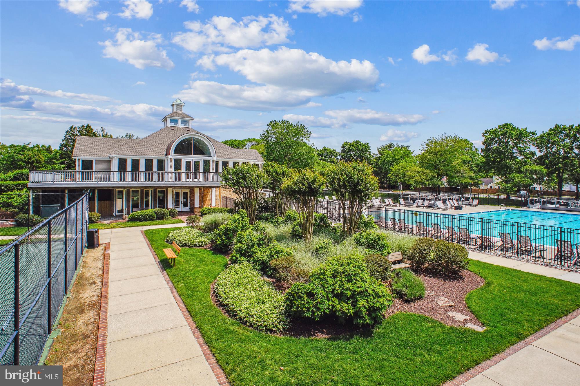 KINGSTOWNE - Residential Lease