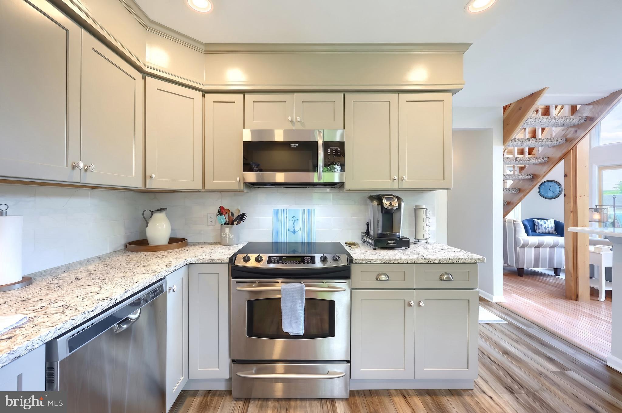 LAKE MEADE - Residential