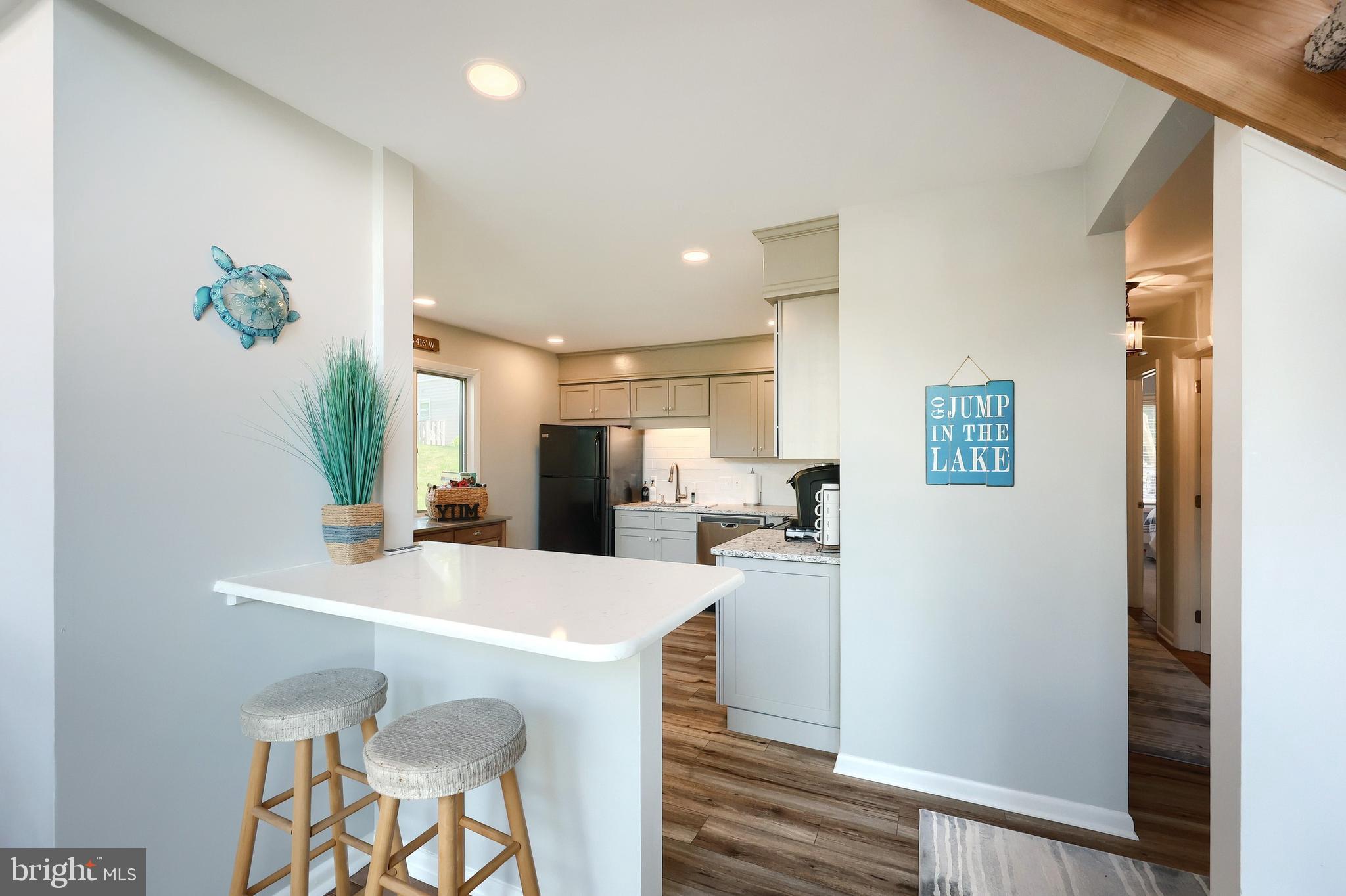 LAKE MEADE - Residential