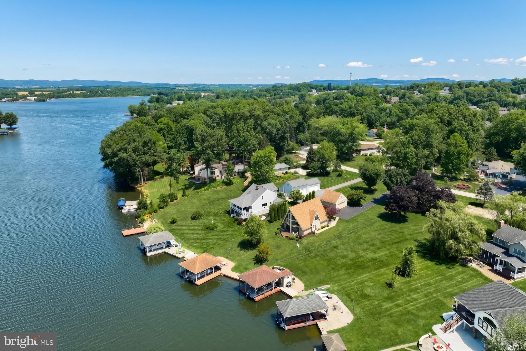 LAKE MEADE - Residential