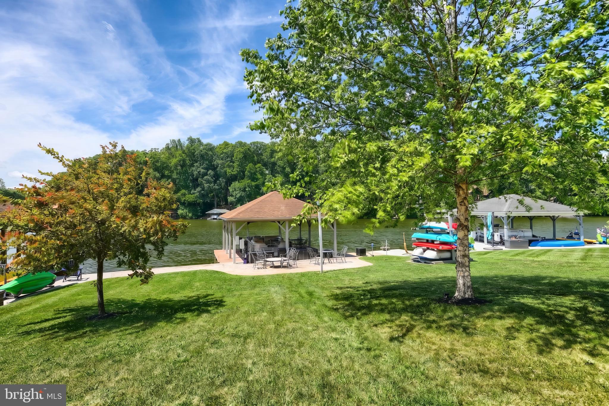 LAKE MEADE - Residential