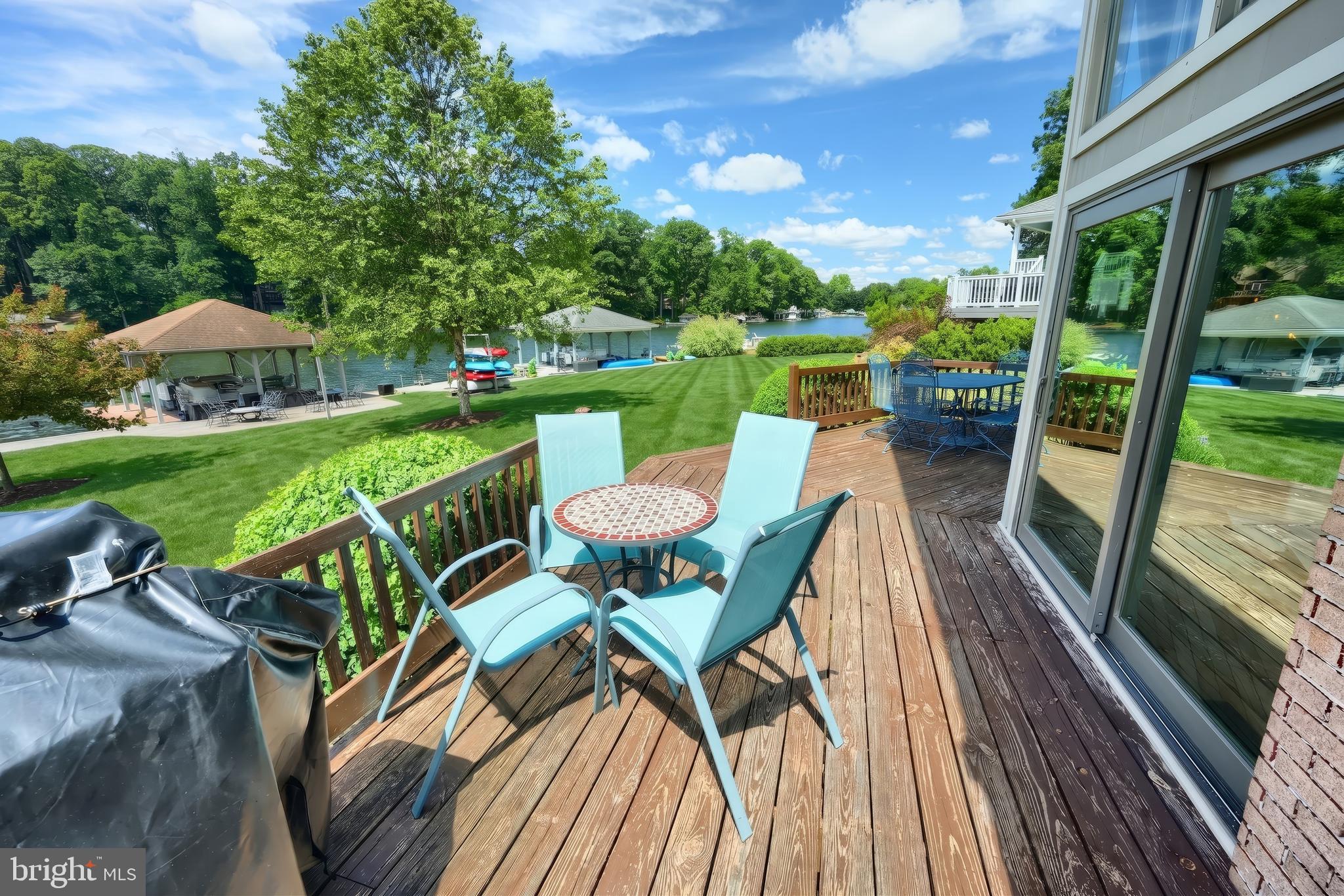 LAKE MEADE - Residential