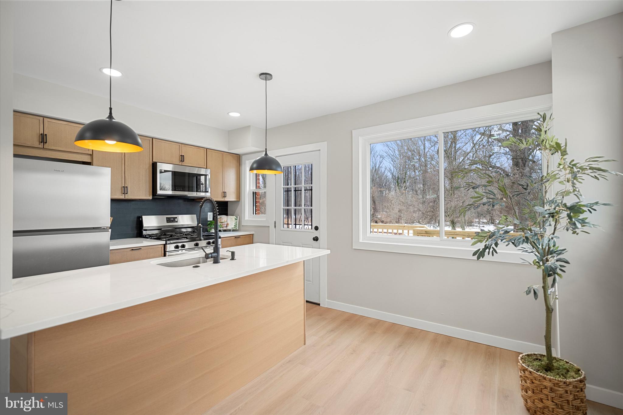 HYATTSVILLE - Residential