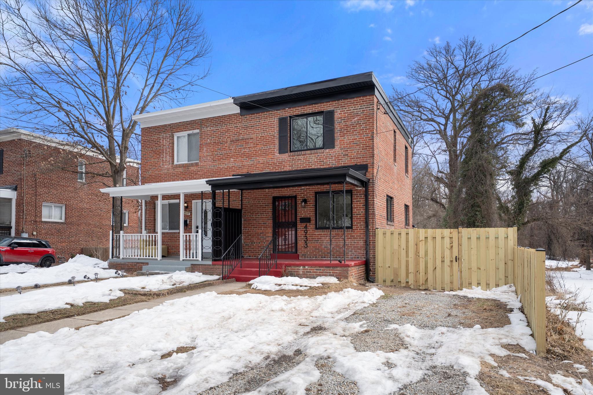 HYATTSVILLE - Residential