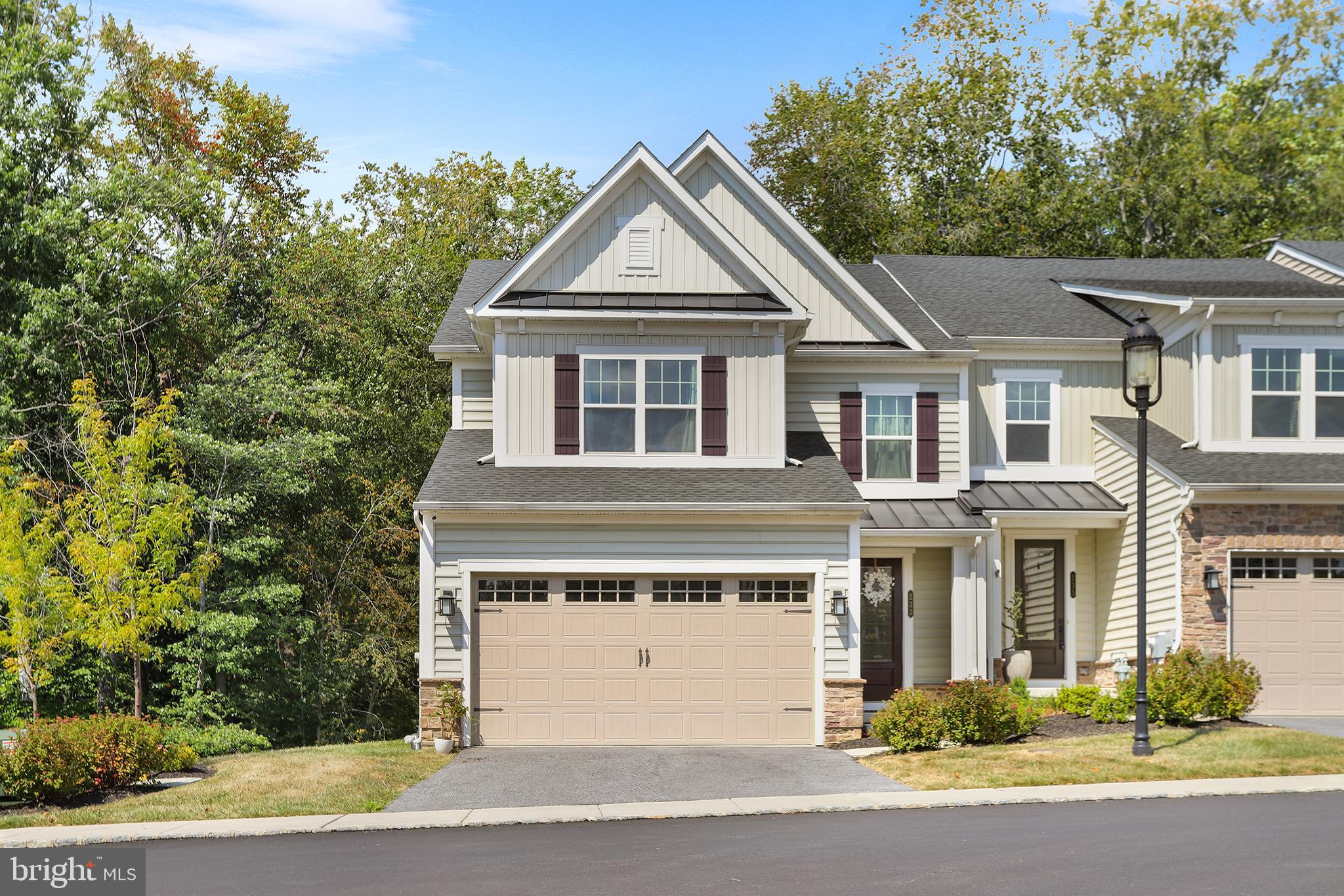 PONDS EDGE - Residential