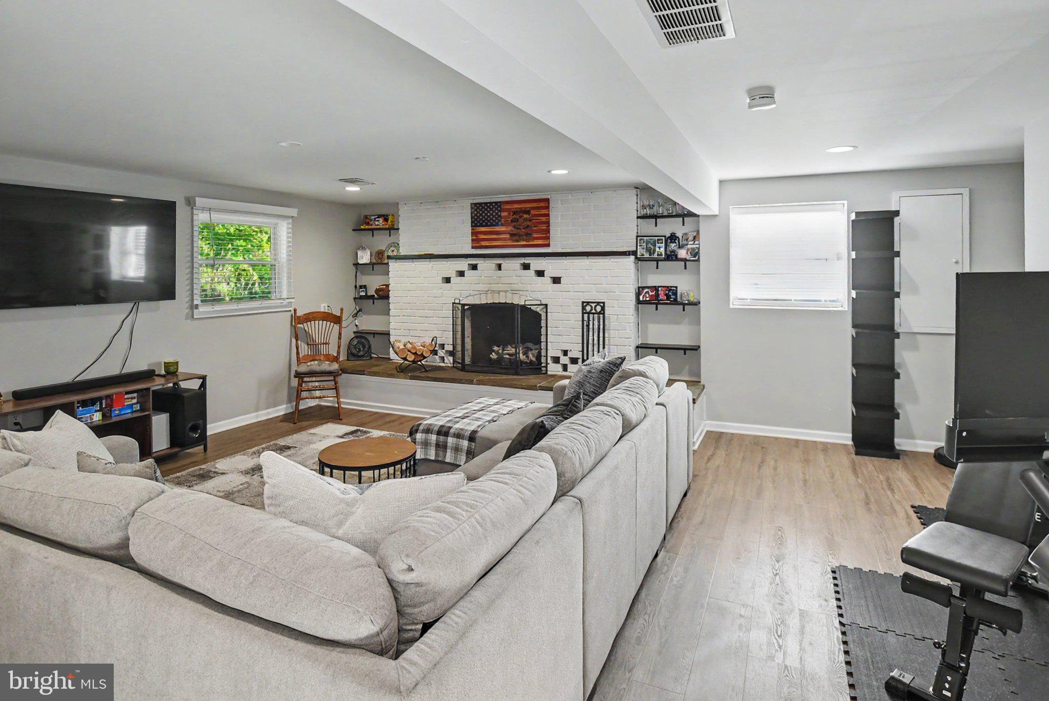 RIVA FARMS - Residential
