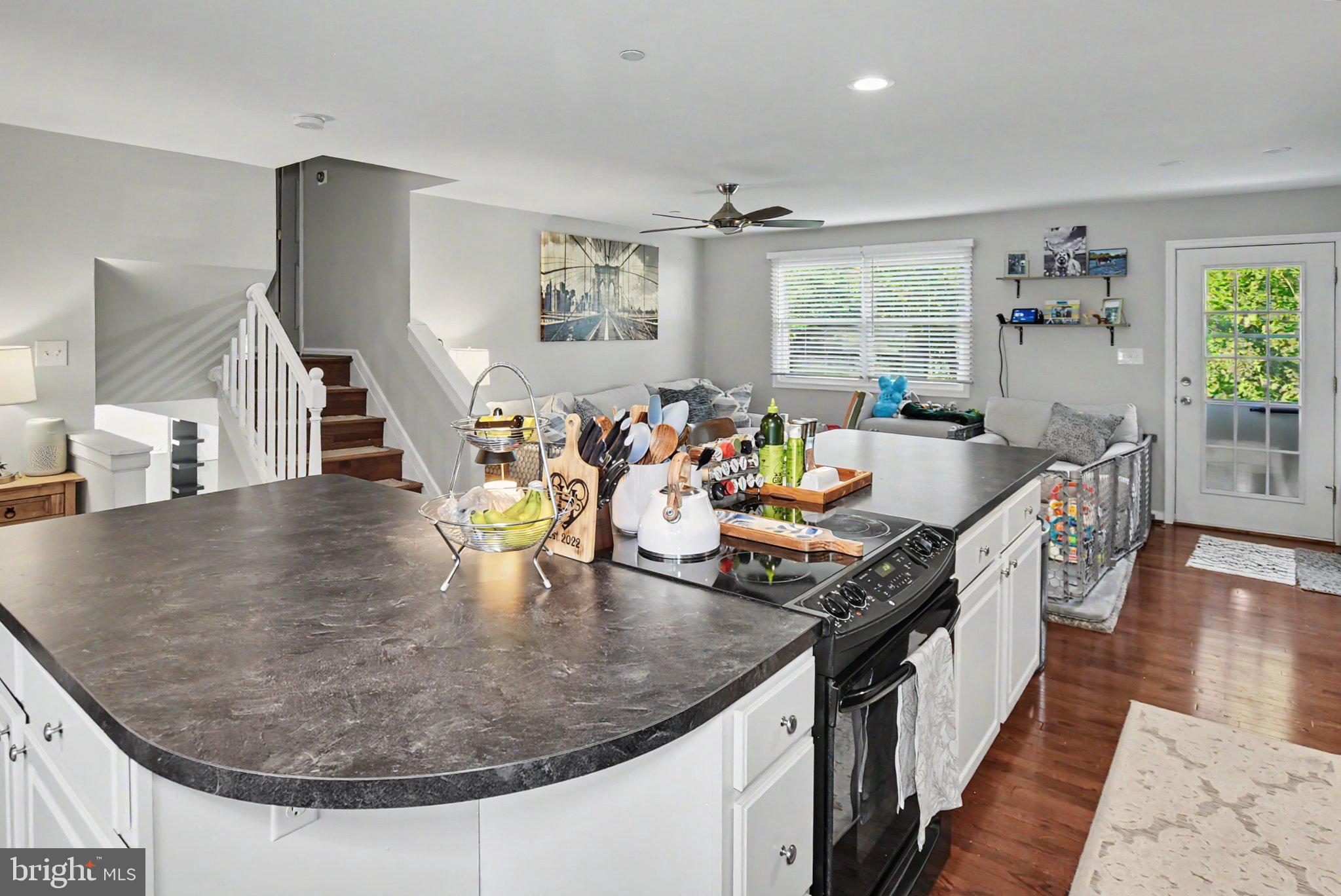 RIVA FARMS - Residential