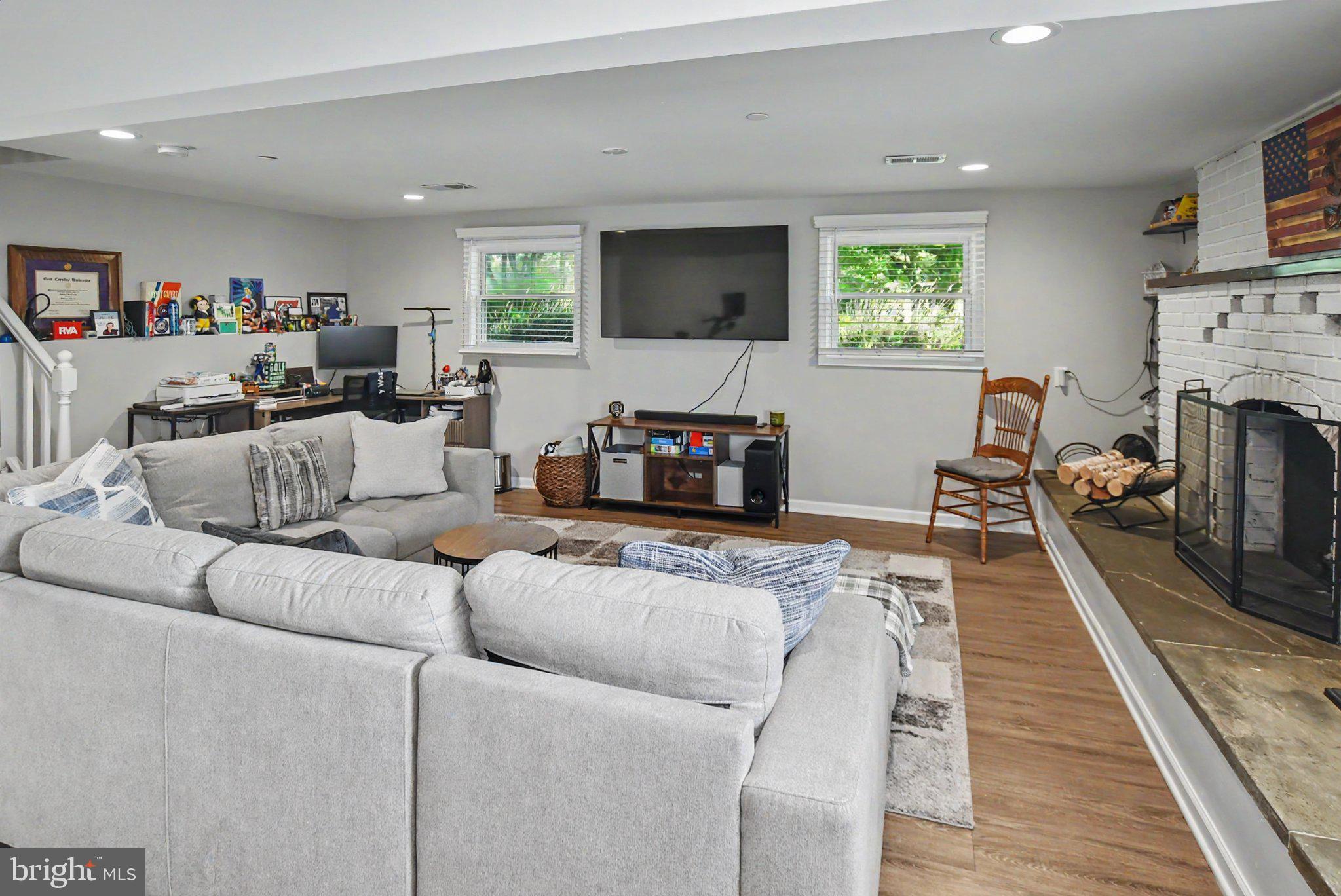 RIVA FARMS - Residential
