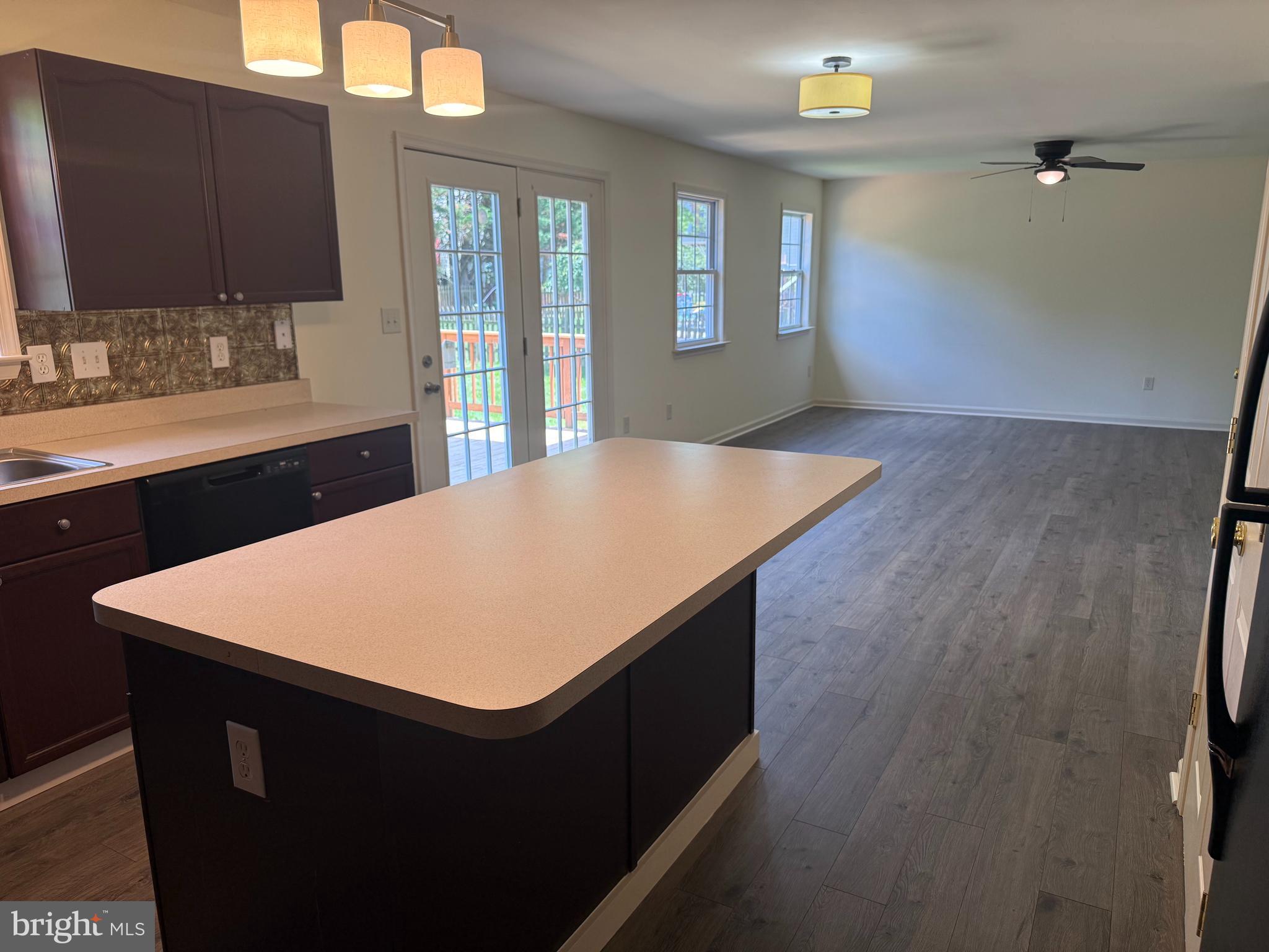 ST JAMES VILLAGE NORTH - Residential