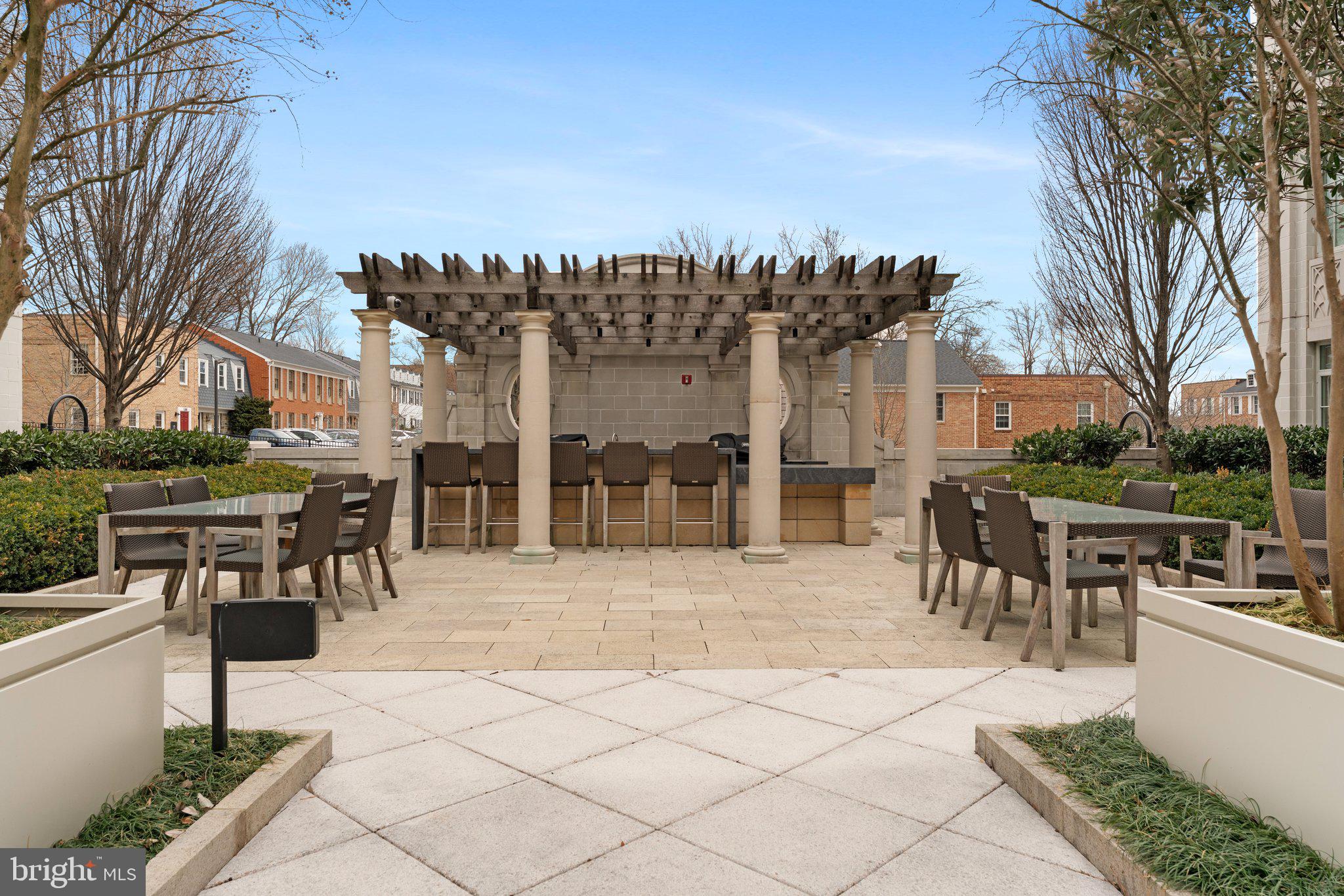 THE SIGNET - Residential
