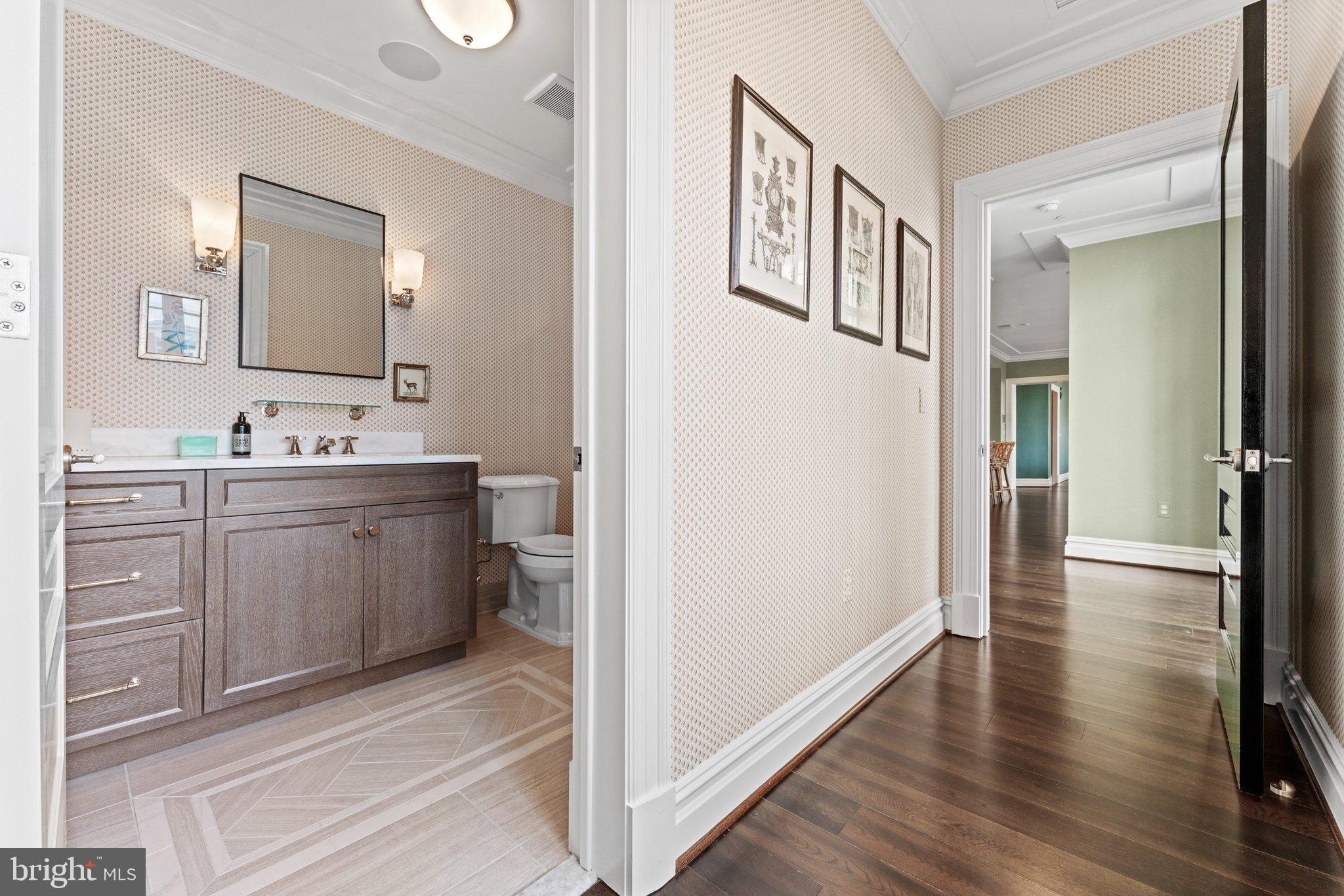 THE SIGNET - Residential