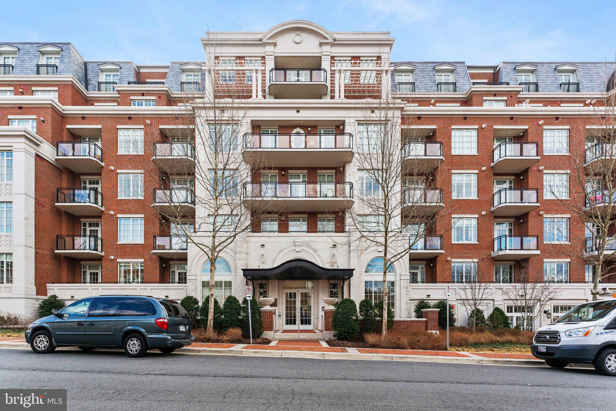 THE SIGNET - Residential