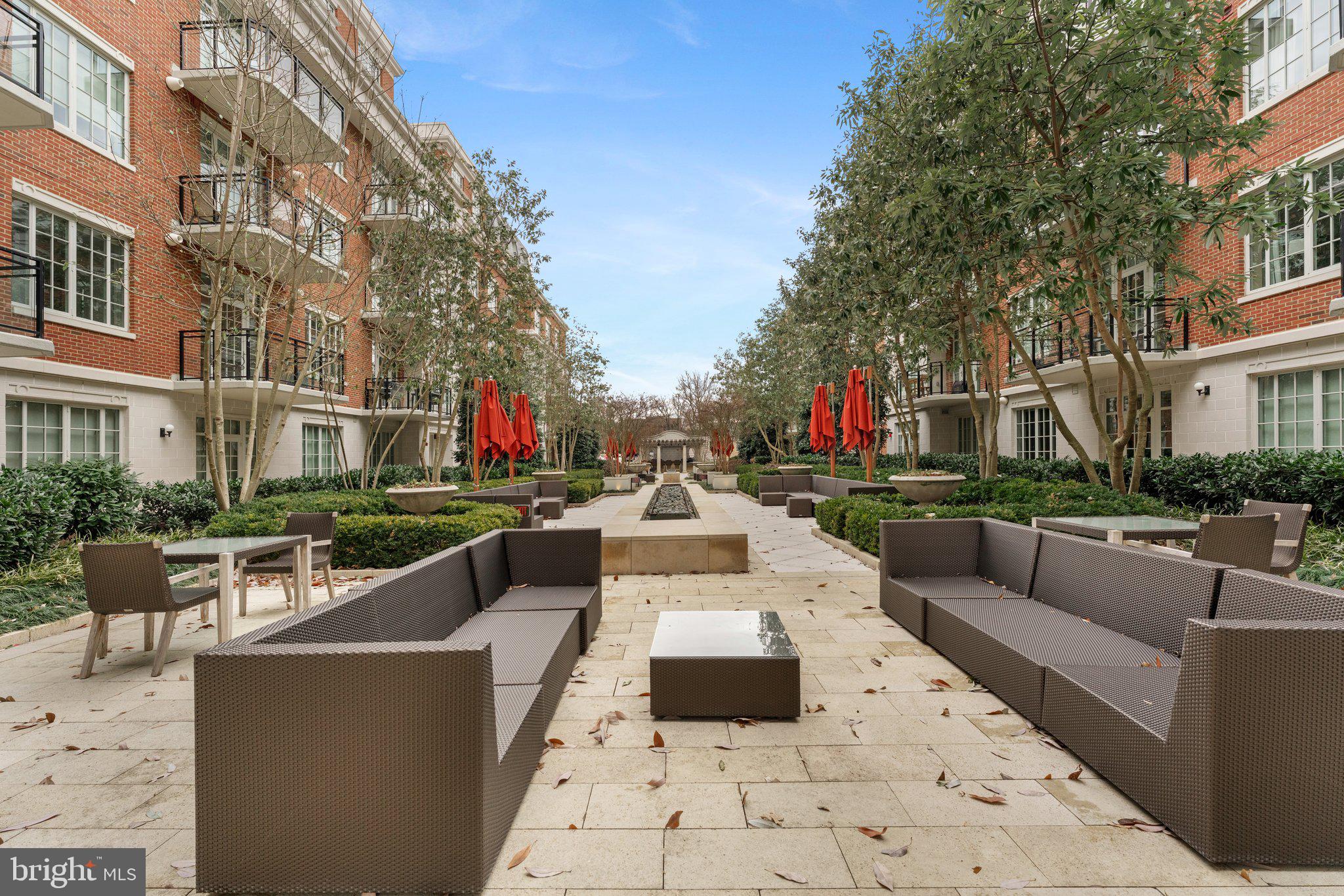 THE SIGNET - Residential