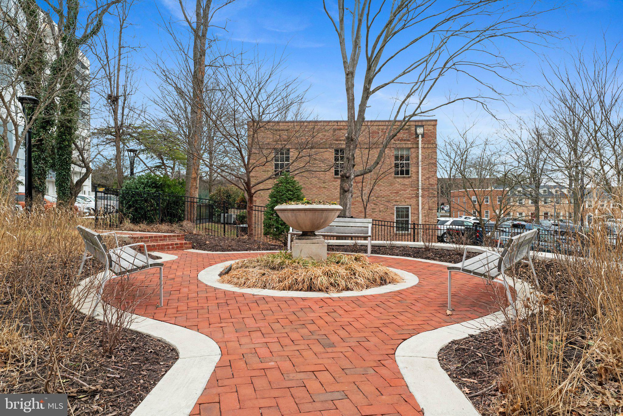 THE SIGNET - Residential