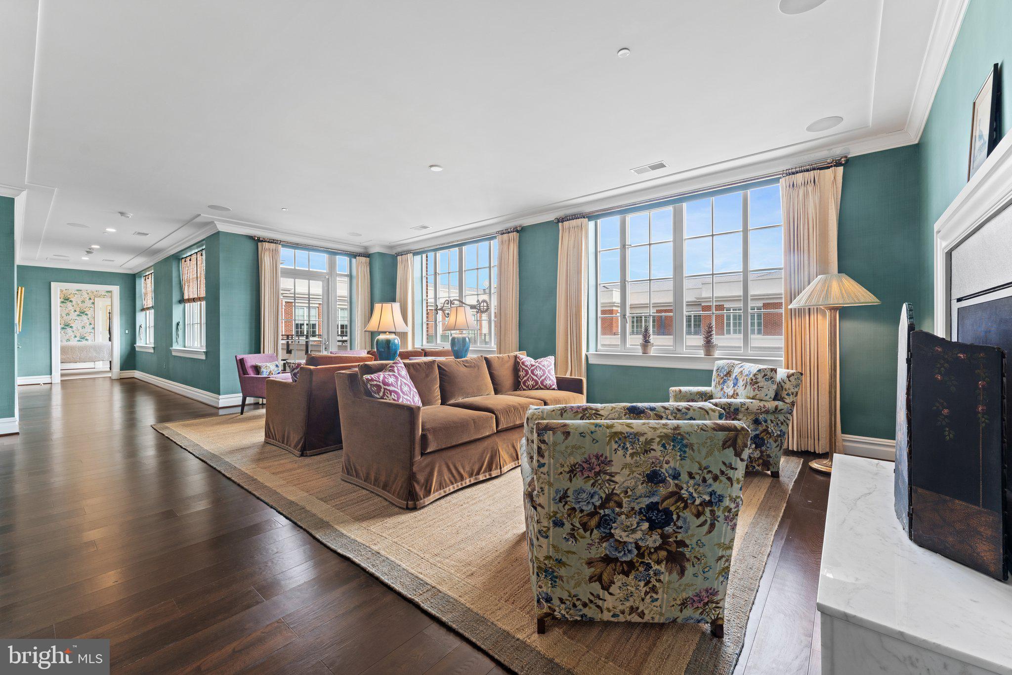 THE SIGNET - Residential