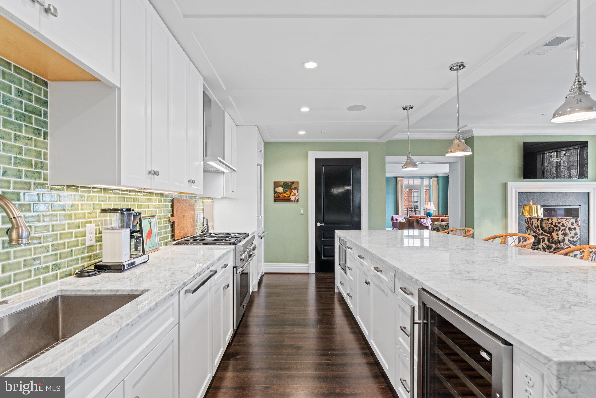 THE SIGNET - Residential