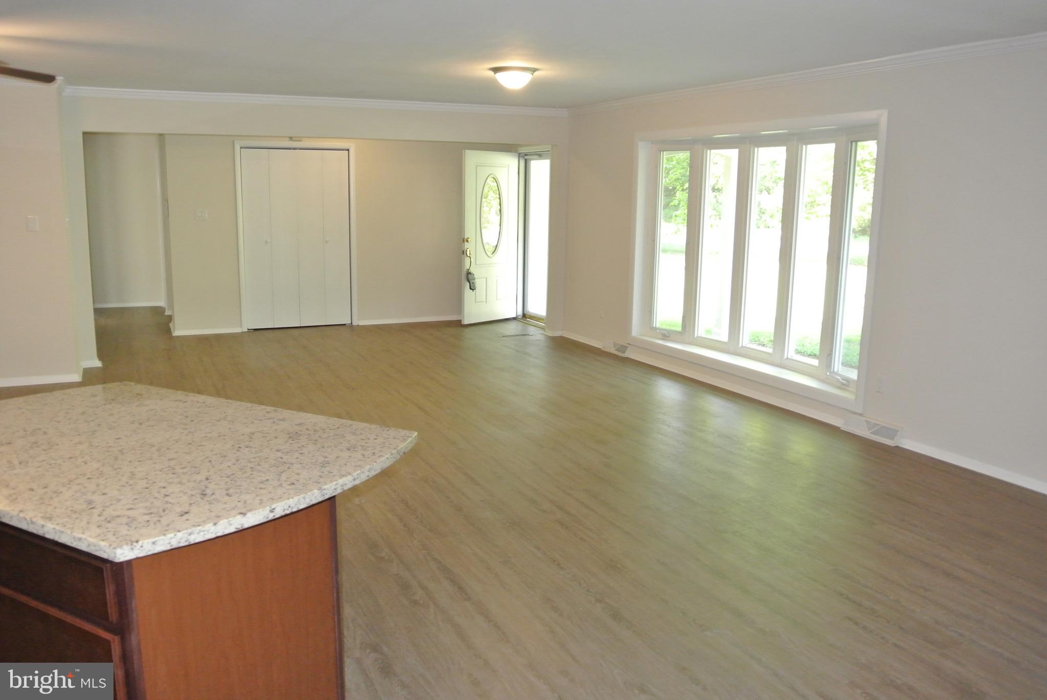 HAWTHORNE MANOR - Residential