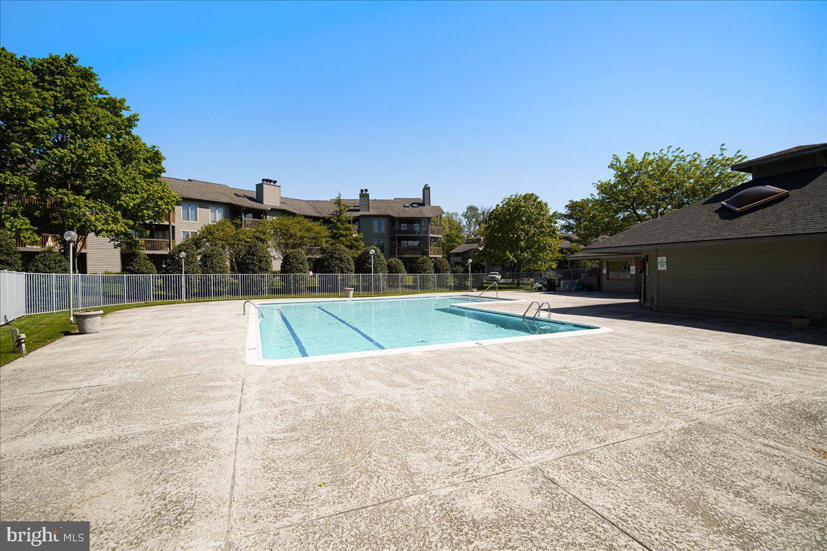 CHESAPEAKE HARBOUR - Residential